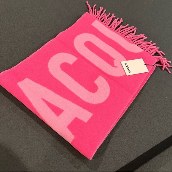 Jacquemus Pink Fringe Logo Scarf - Picture 11 of 14